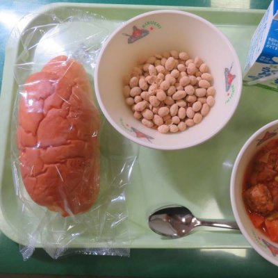給食