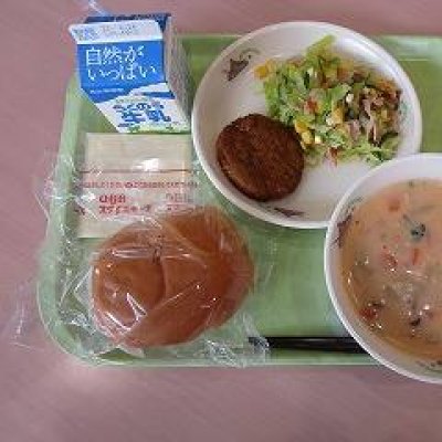 給食の画像