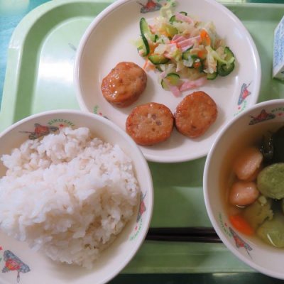 給食