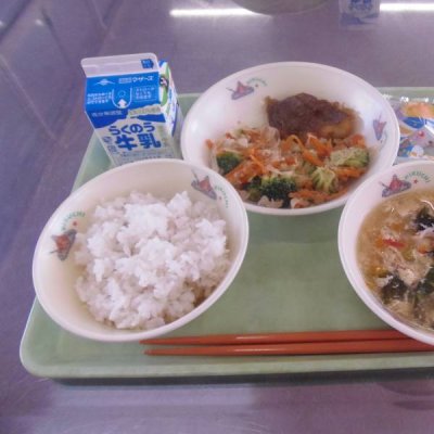 給食