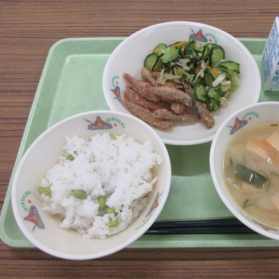 給食