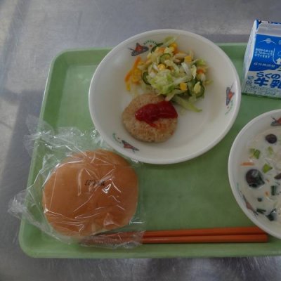 ４．２８給食