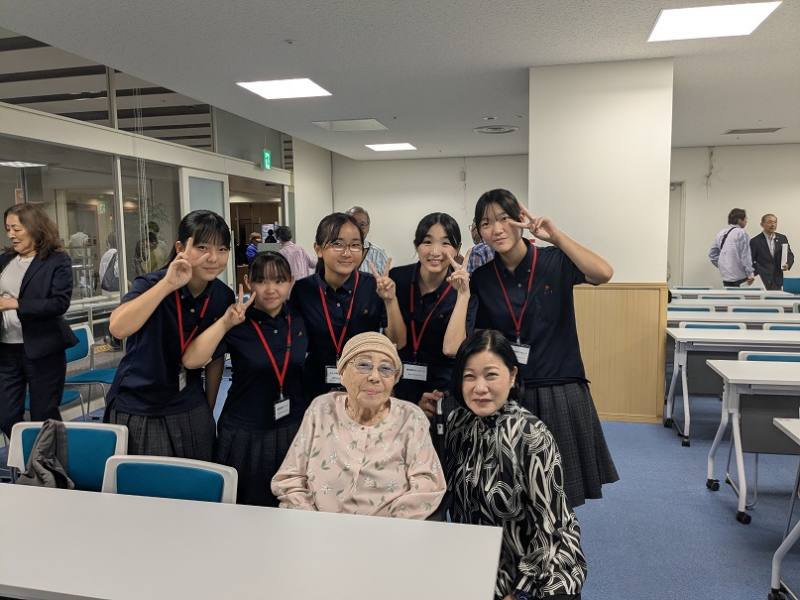 前田さん梯さんと共に