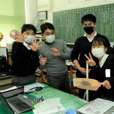 写真のタイトル「職員室掃除が終わったね」