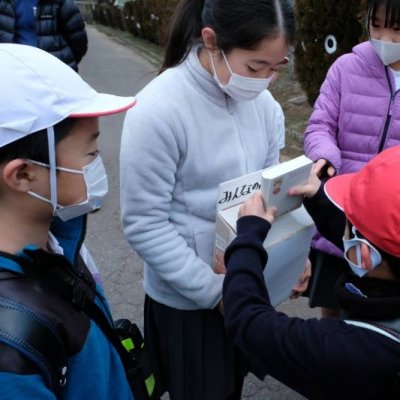 書き損じはがきをたくさん入れてくれた子の画像