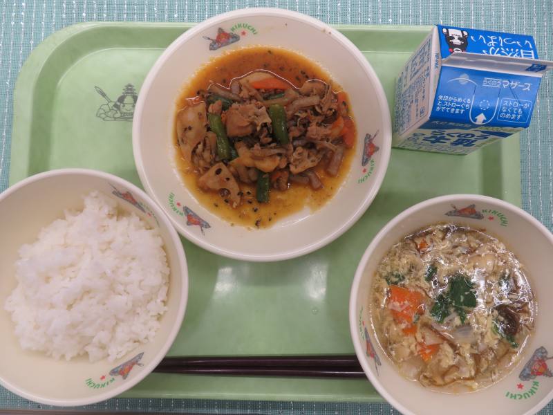 給食