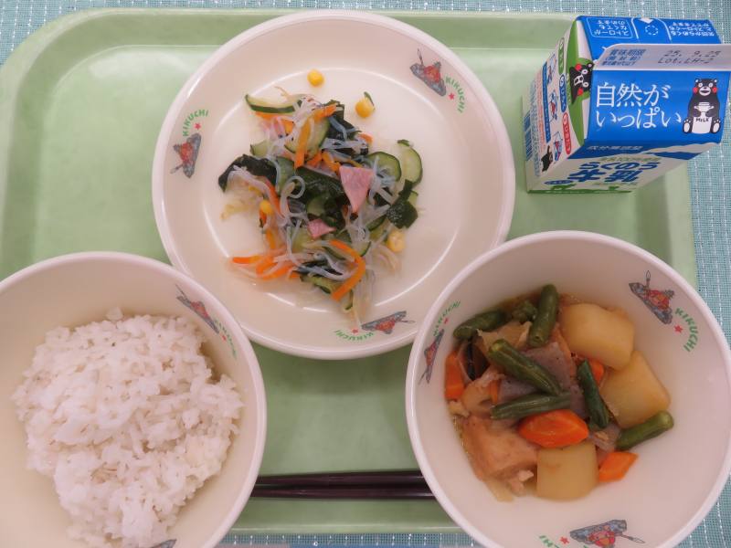 給食