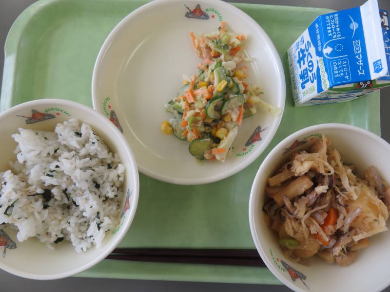 給食