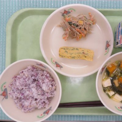 給食