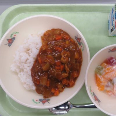 給食