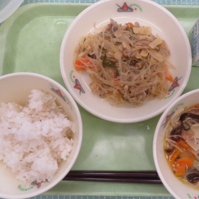 給食