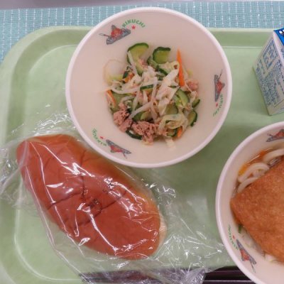給食