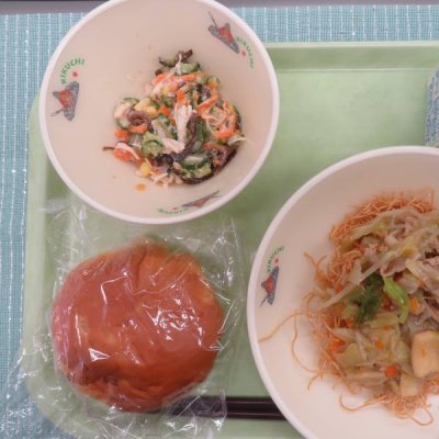 給食