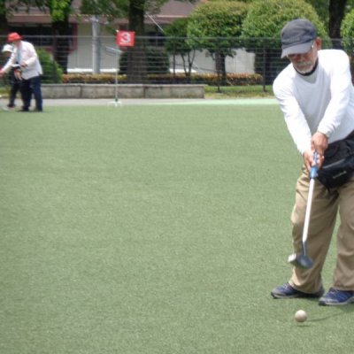 グラウンドゴルフ大会の様子　１枚目の写真