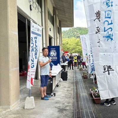 開会式で挨拶を行う江頭市長